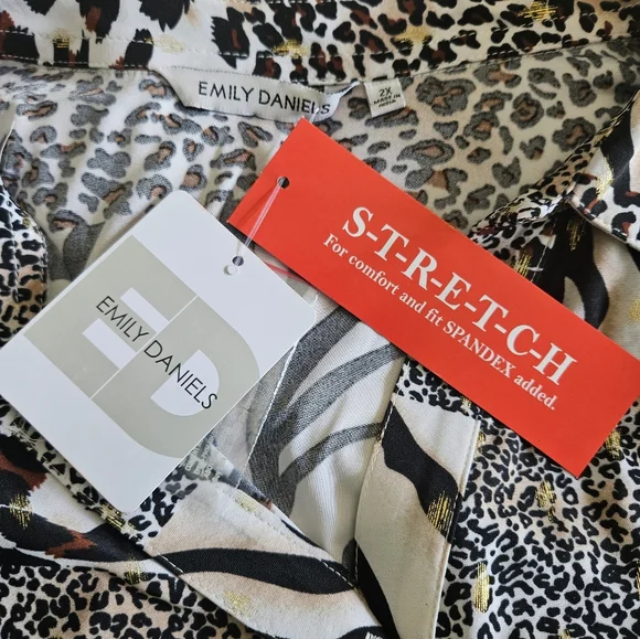 Animal Print Blouse Plus Size - Picture 6 of 8